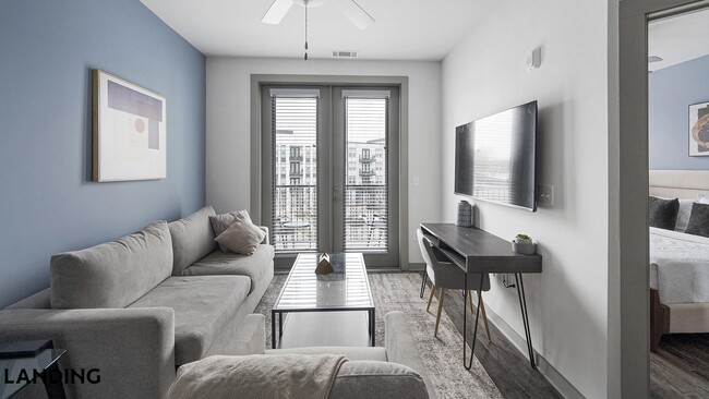 2165 Nolensville Pk in Nashville, TN - Foto de edificio - Building Photo