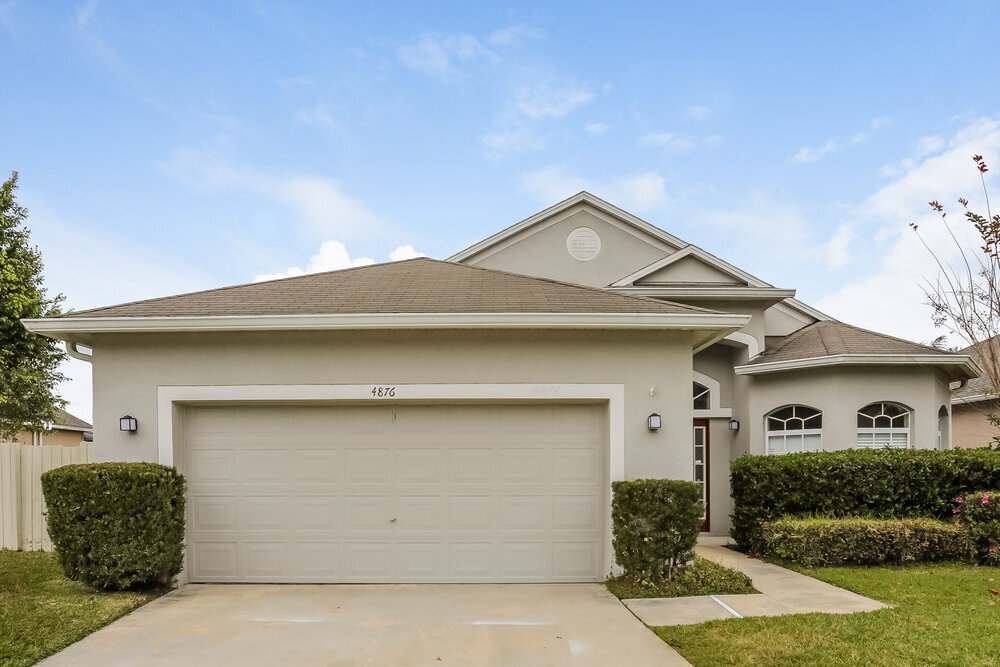 4876 Waterside Pointe Cir in Orlando, FL - Building Photo