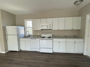 1002 N 9th St in St. Joseph, MO - Building Photo - Building Photo