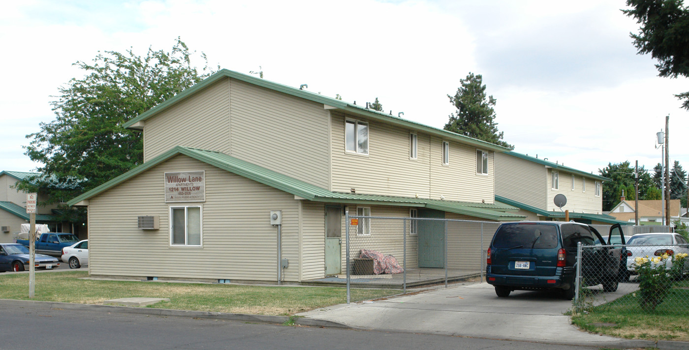 Willow Lane Apartments in Yakima, WA - Foto de edificio