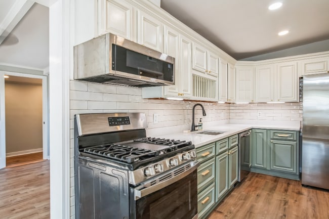 2208 Mason Dr in Savannah, GA - Building Photo - Building Photo
