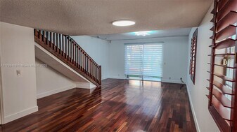 1477 Barcelona Way in Weston, FL - Building Photo