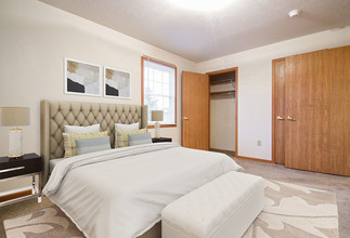 Fieldstone Place Apartments in Lincoln, NE - Building Photo - Building Photo