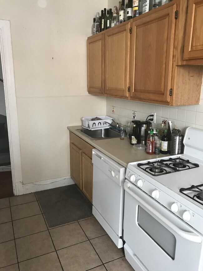 186 Naples Rd, Unit 3 in Brookline, MA - Foto de edificio - Building Photo