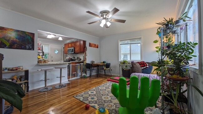 property at 1418 Summit Ave