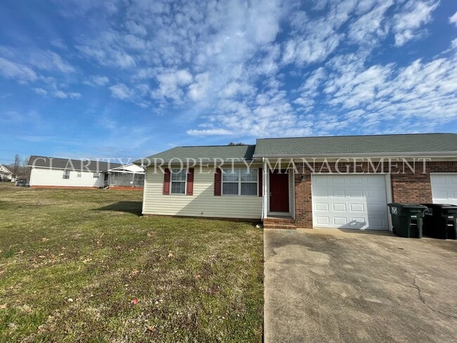 property at 117 Skylar Dr NE