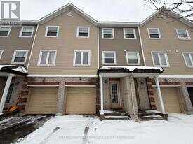 203 Kennevale Dr in Ottawa, ON - Building Photo
