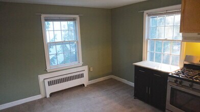 1048 N Danville St, Unit B in Arlington, VA - Building Photo - Building Photo