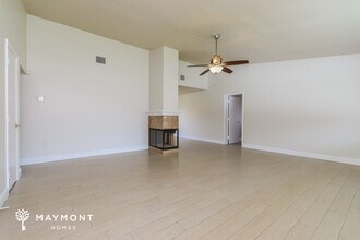335 Medina Ct in Kissimmee, FL - Foto de edificio - Building Photo