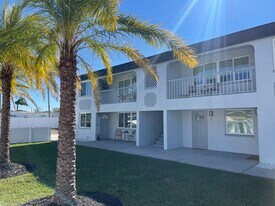 4030 25th St N, Unit # 4 in St. Petersburg, FL - Building Photo