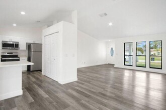 1991 SW Gemini Ln in Port St. Lucie, FL - Building Photo - Building Photo