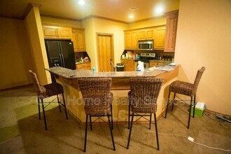 1101 Golden Leaf Dr in Moore, OK - Building Photo - Building Photo