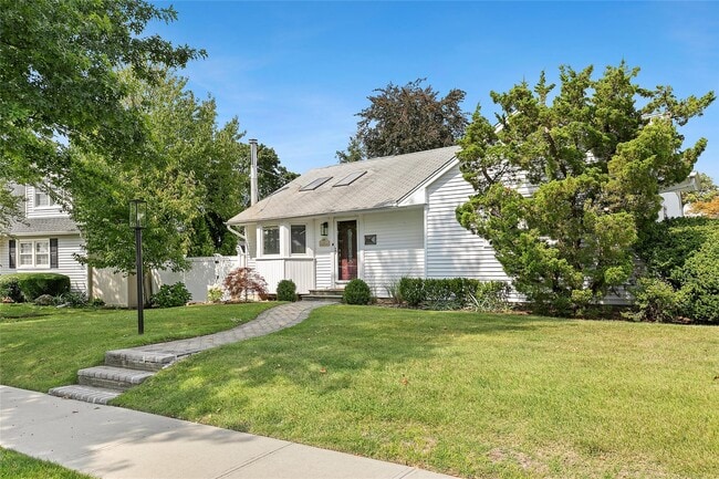 property at 5 Cheshire Ave