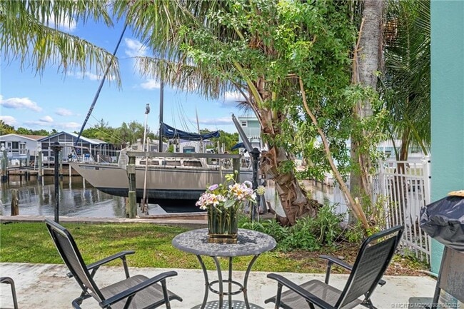 96 Aqua Ra Dr in Jensen Beach, FL - Building Photo - Building Photo