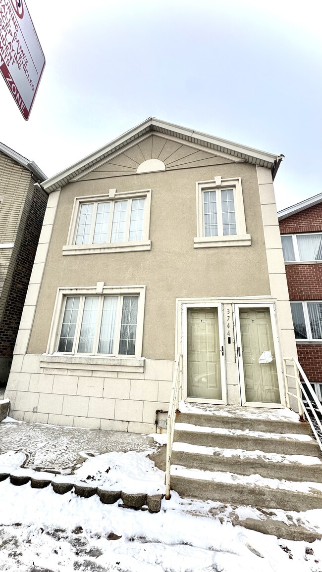 3744 S Wallace St, Unit 1R