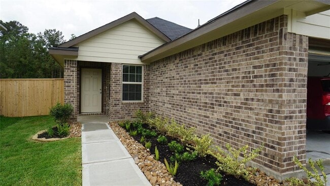 1117 Cedar Trace Pl in Pinehurst, TX - Building Photo - Building Photo