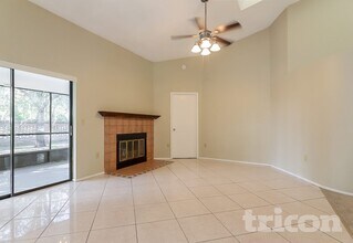 8111 Hathaway Dr in New Port Richey, FL - Foto de edificio - Building Photo