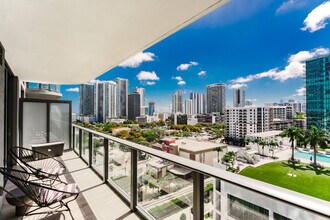 101 NE 34th St in Miami, FL - Building Photo - Building Photo