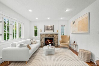 39 Hillcrest Ave in Larchmont, NY - Building Photo - Building Photo