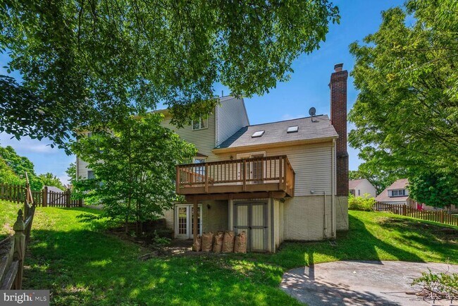 893 Broad Oaks Dr in Herndon, VA - Building Photo - Building Photo