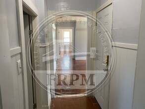 142 School St, Unit Unit 1 in Taunton, MA - Building Photo - Building Photo