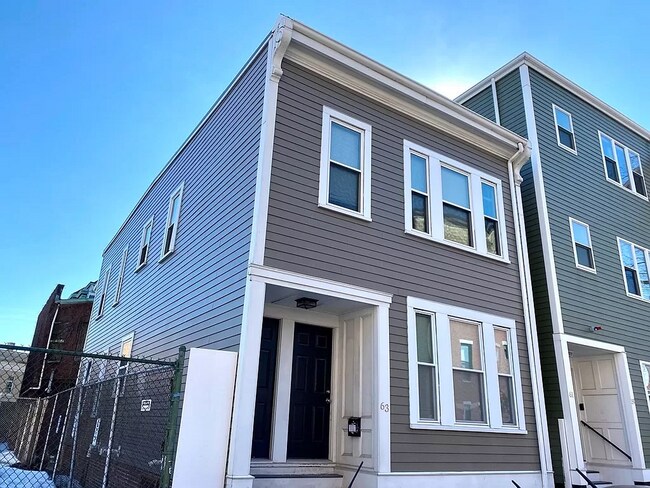 63 Havre St, Unit 2 in Boston, MA - Building Photo - Building Photo