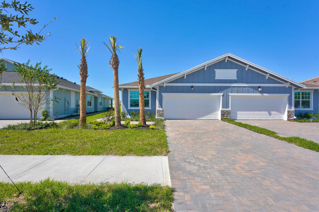 1233 Haywagon Trl in Loxahatchee, FL - Foto de edificio