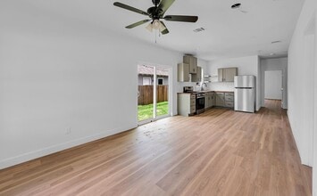 1818 Windsor Ave in Waco, TX - Building Photo - Building Photo