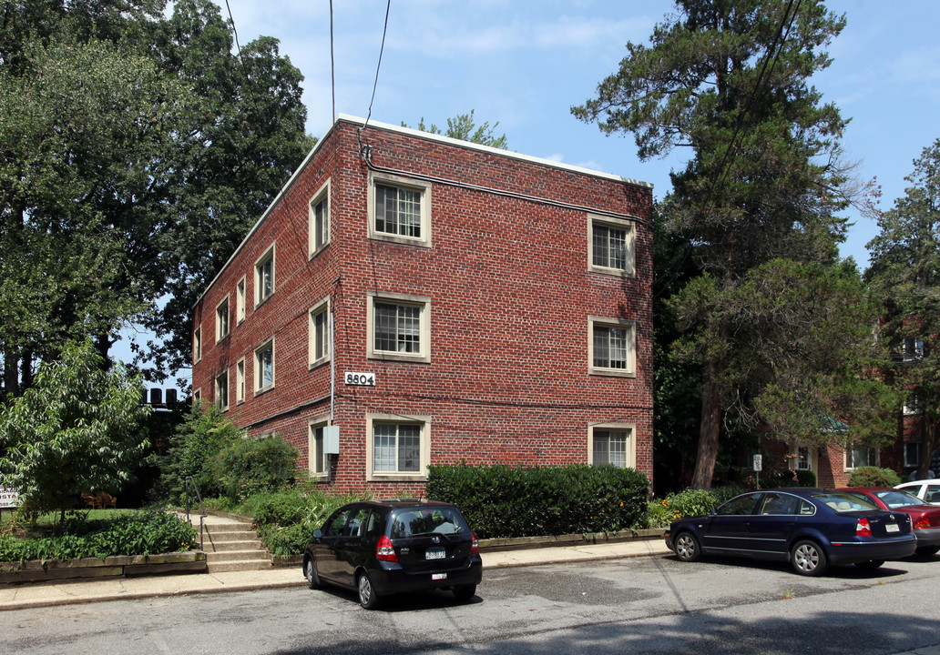 8804 Bradford Rd in Silver Spring, MD - Building Photo