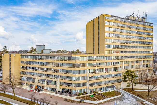 5580 Sheppard Ave