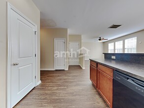 577 English Oak Cir in Moncks Corner, SC - Building Photo - Building Photo