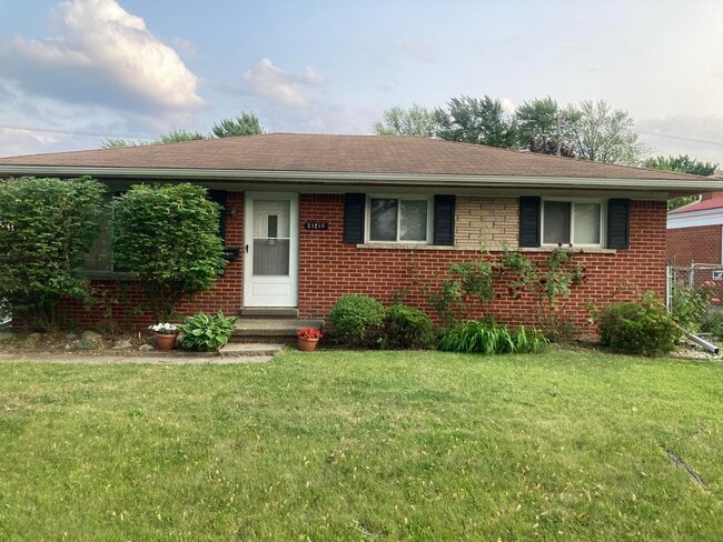 property at 21216 E Thirteen Mile Rd