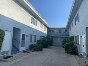 The Imperial Apartments in Torrance, CA - Foto de edificio - Building Photo