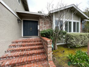 2539 Sherborne Dr in Belmont, CA - Building Photo - Building Photo