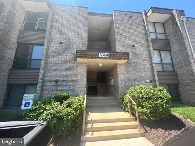 3360 Huntley Sq Dr-Unit -B1 in Temple Hills, MD - Foto de edificio