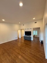 6815 Ravendale Ln in Dallas, TX - Building Photo - Building Photo