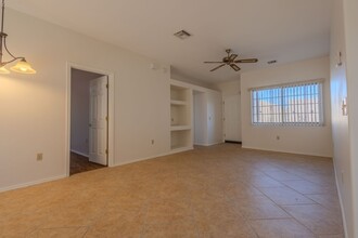 701 W Calle De La Pelotita in Green Valley, AZ - Building Photo - Building Photo
