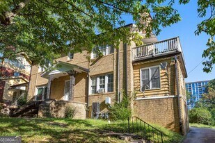 52 Delmont Dr NE in Atlanta, GA - Building Photo