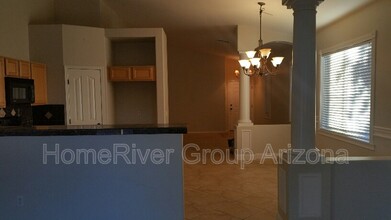 2552 W Gypsum Ave in Apache Junction, AZ - Foto de edificio - Building Photo