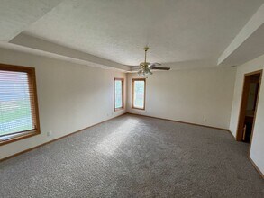 2126 Ashwood Ave in Papillion, NE - Building Photo - Building Photo