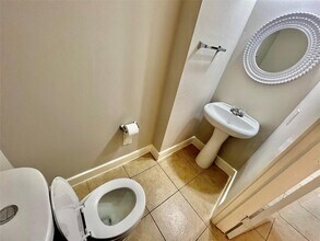 1511 Nichole Woods Dr in Houston, TX - Foto de edificio - Building Photo