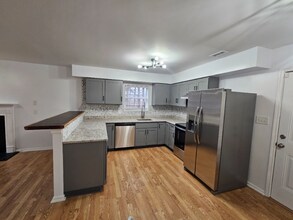 1910 Bromwich Rd in Charlotte, NC - Building Photo - Building Photo