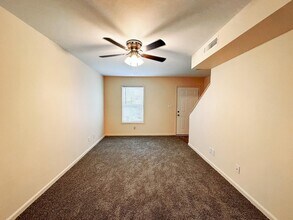 108 Coyote Ct, Unit 5 in Clarksville, TN - Building Photo - Building Photo