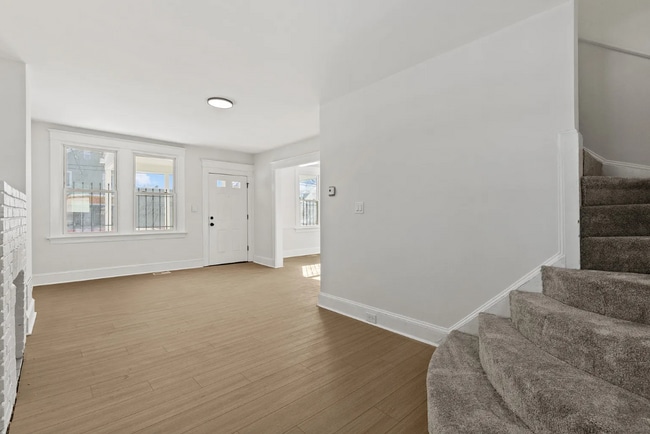 property at 3200 W Rogers Ave
