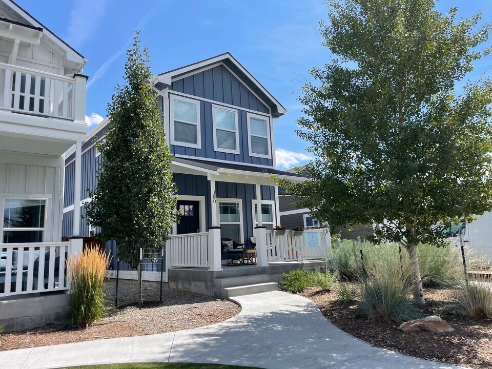 180 Barnwood Cir in Buena Vista, CO - Building Photo