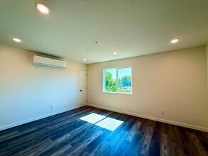7338 Hyatt St in San Diego, CA - Building Photo - Building Photo