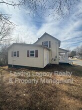 325 Jackson St in Reidsville, NC - Building Photo - Building Photo