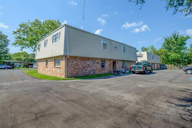 521 Spring Dr in Pasadena, TX - Building Photo - Building Photo