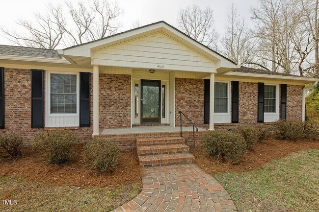 4610 Linden Rd in Linden, NC - Building Photo - Building Photo