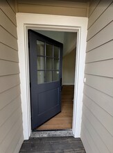 3729 Cannes Pl in Santa Rosa, CA - Foto de edificio - Building Photo